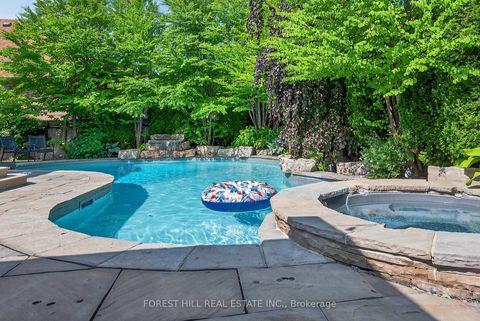 Photo 45 at 110 Cook's Mill Crescent, Patterson, Vaughan