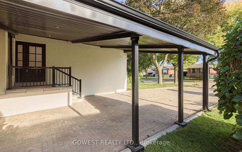 Photo 3 at 27 Hollister Road, West Deane, Toronto