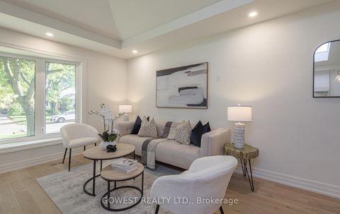 Photo 8 at 27 Hollister Road, West Deane, Toronto