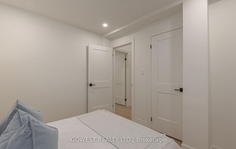 Photo 22 at 27 Hollister Road, West Deane, Toronto