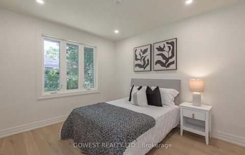 Photo 23 at 27 Hollister Road, West Deane, Toronto