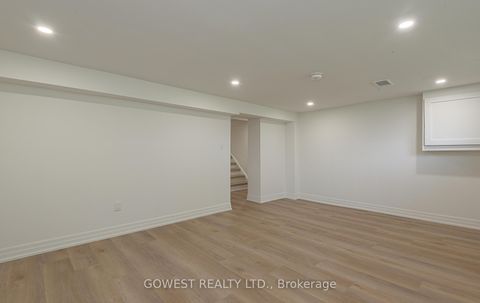 Photo 32 at 27 Hollister Road, West Deane, Toronto