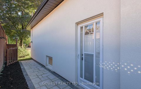 Photo 36 at 27 Hollister Road, West Deane, Toronto