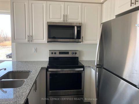 Photo 4 at 350 - 500 Kingbird Grove, Rouge E11, Toronto