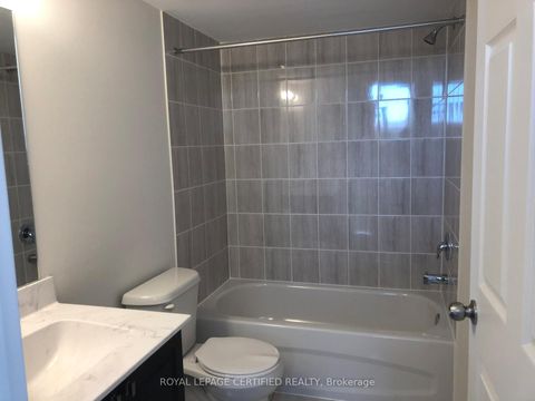 Photo 5 at 350 - 500 Kingbird Grove, Rouge E11, Toronto