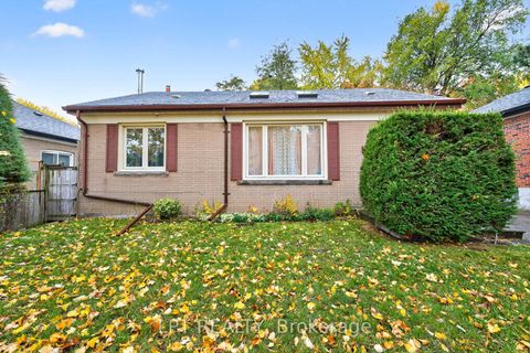 Photo 4 at 21 Knowlton Drive, Scarborough Village, Toronto