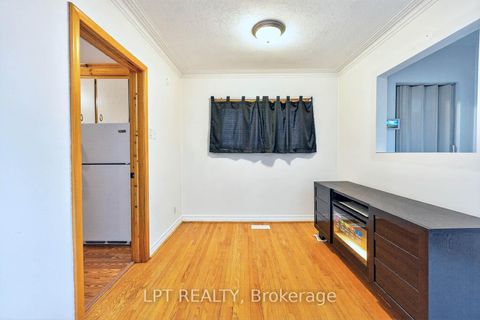 Photo 8 at 21 Knowlton Drive, Scarborough Village, Toronto