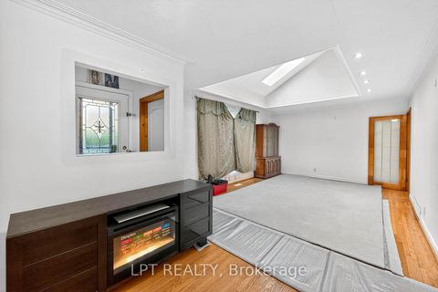 Photo 9 at 21 Knowlton Drive, Scarborough Village, Toronto