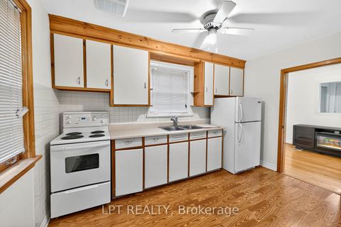 Photo 14 at 21 Knowlton Drive, Scarborough Village, Toronto