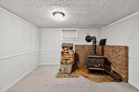 Photo 29 at 21 Knowlton Drive, Scarborough Village, Toronto