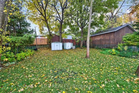 Photo 35 at 21 Knowlton Drive, Scarborough Village, Toronto