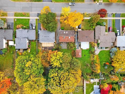 Photo 45 at 21 Knowlton Drive, Scarborough Village, Toronto