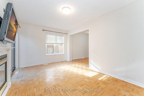 Photo 17 at 9 Marathon Avenue, Patterson, Vaughan