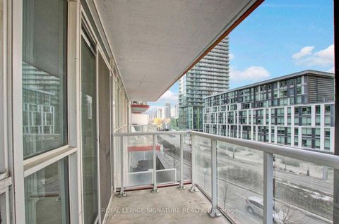 Photo 8 at 520 - 85 Queens Wharf Road, Waterfront Communities C1, Toronto