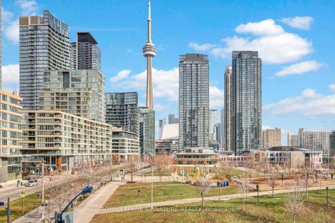 Photo 11 at 520 - 85 Queens Wharf Road, Waterfront Communities C1, Toronto