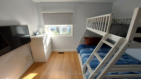 Photo 14 at 143 Purpledusk Trail, Morningside, Toronto