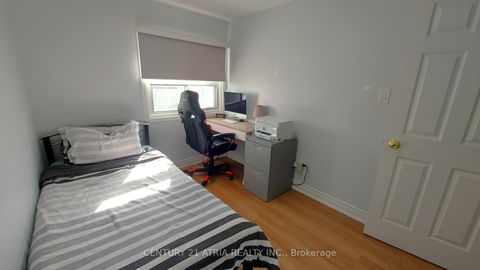 Photo 16 at 143 Purpledusk Trail, Morningside, Toronto