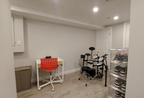 Photo 19 at 143 Purpledusk Trail, Morningside, Toronto