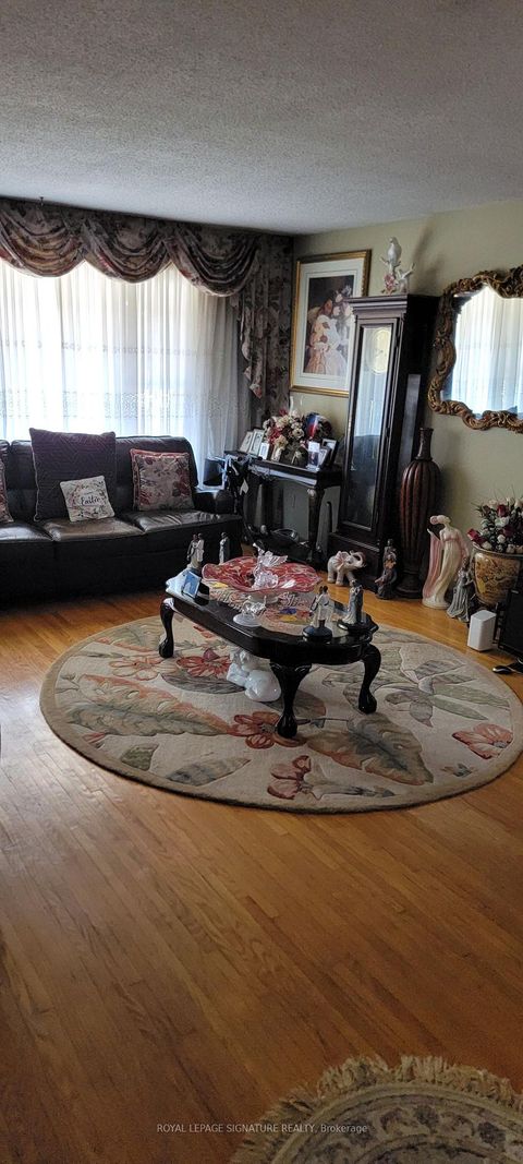 Photo 5 at 235 Danzig Street, West Hill, Toronto