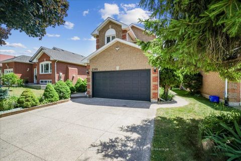 Photo 2 at 2365 Grand Ravine Drive, RO River Oaks, Oakville