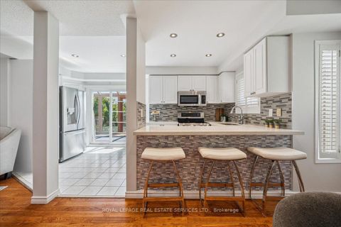 Photo 15 at 2365 Grand Ravine Drive, RO River Oaks, Oakville