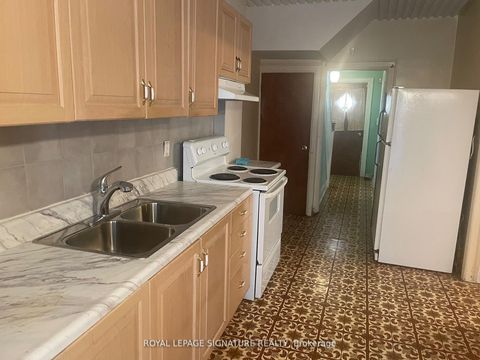 Photo 21 at 61 Belvidere Avenue, Oakwood Village, Toronto