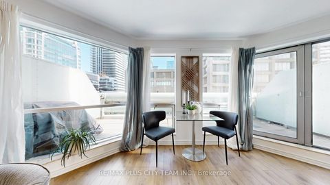 Photo 3 at 310 - 10 Yonge Street, Waterfront Communities C1, Toronto