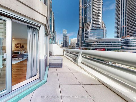 Photo 13 at 310 - 10 Yonge Street, Waterfront Communities C1, Toronto