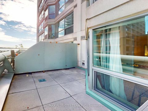 Photo 14 at 310 - 10 Yonge Street, Waterfront Communities C1, Toronto