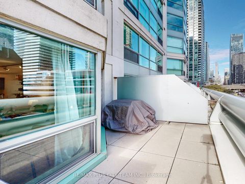 Photo 15 at 310 - 10 Yonge Street, Waterfront Communities C1, Toronto