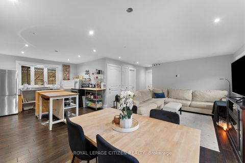 Photo 8 at 43 Railway Street, Maple, Vaughan