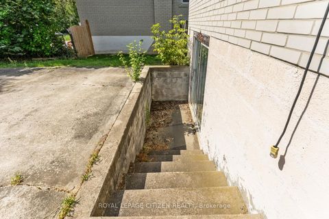 Photo 19 at 43 Railway Street, Maple, Vaughan