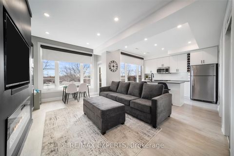 Photo 2 at 40 - 8167 Kipling Avenue, West Woodbridge, Vaughan