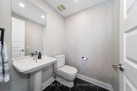 Photo 11 at 40 - 8167 Kipling Avenue, West Woodbridge, Vaughan