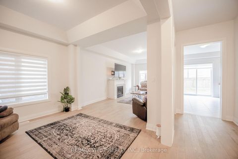 Photo 6 at 3 Speciosa Street, Oak Ridges, Richmond Hill