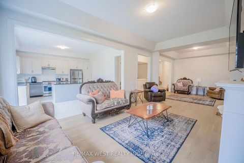 Photo 9 at 3 Speciosa Street, Oak Ridges, Richmond Hill