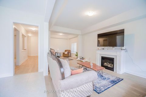 Photo 10 at 3 Speciosa Street, Oak Ridges, Richmond Hill