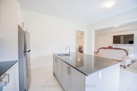 Photo 14 at 3 Speciosa Street, Oak Ridges, Richmond Hill