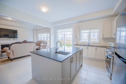 Photo 15 at 3 Speciosa Street, Oak Ridges, Richmond Hill