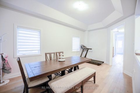 Photo 16 at 3 Speciosa Street, Oak Ridges, Richmond Hill