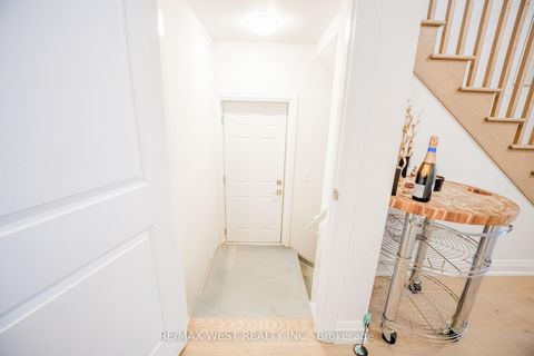 Photo 20 at 3 Speciosa Street, Oak Ridges, Richmond Hill