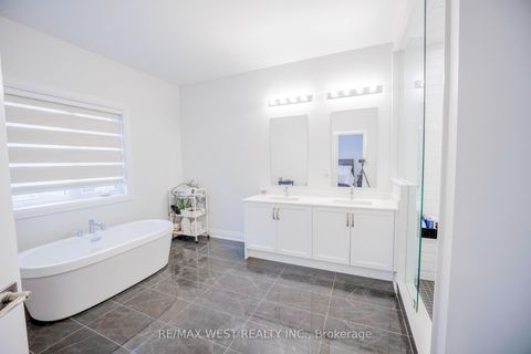 Photo 29 at 3 Speciosa Street, Oak Ridges, Richmond Hill