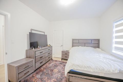 Photo 40 at 3 Speciosa Street, Oak Ridges, Richmond Hill