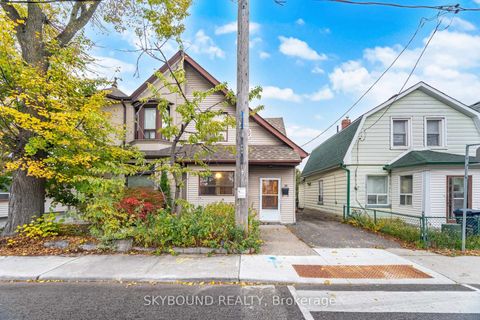 Photo 2 at 52 Ford Street, Pellam Park, Toronto