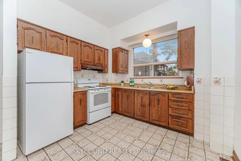 Photo 8 at 52 Ford Street, Pellam Park, Toronto