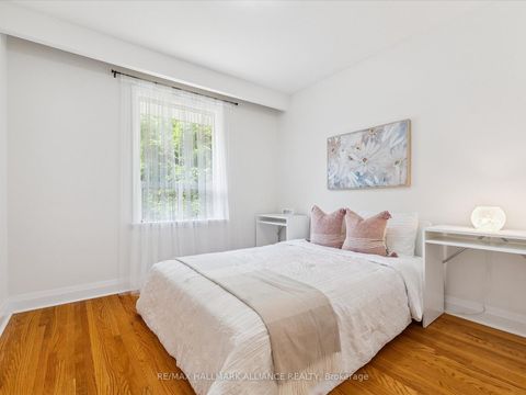 Photo 17 at 300 Burton Road, WO West, Oakville