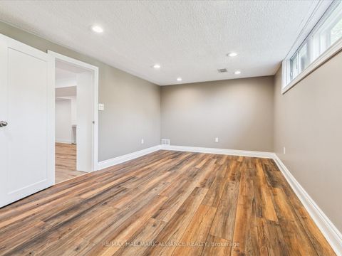 Photo 27 at 300 Burton Road, WO West, Oakville