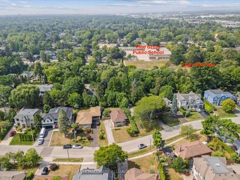 Photo 34 at 300 Burton Road, WO West, Oakville