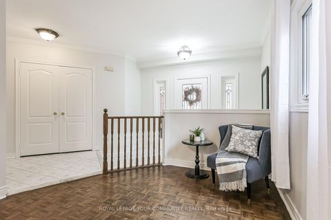 Photo 6 at 30 Crimson Court, North Richvale, Richmond Hill