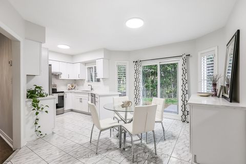 Photo 12 at 30 Crimson Court, North Richvale, Richmond Hill